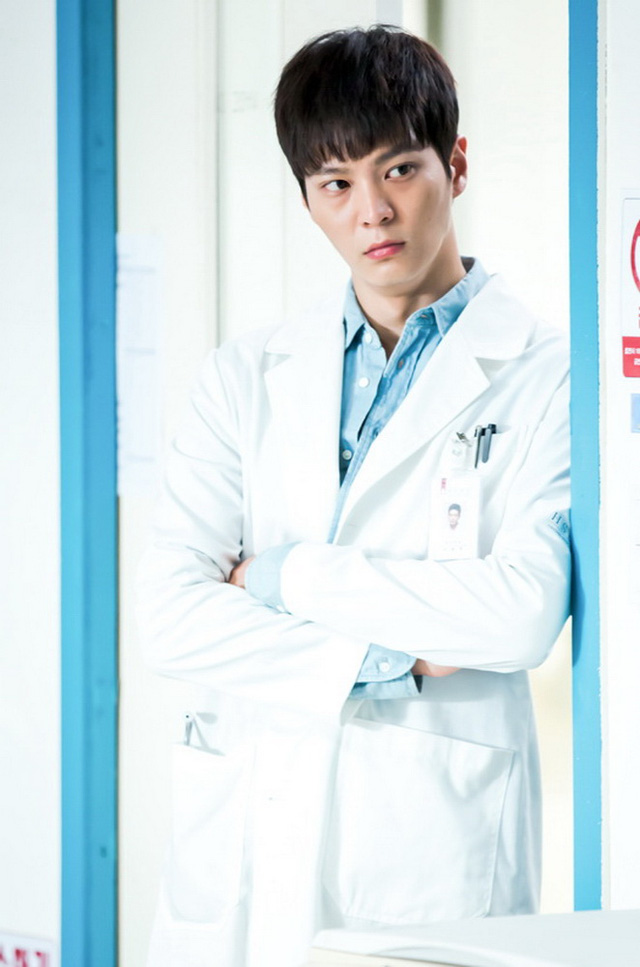 
Kim Tae Huyn – Yong Pal là đại diện cho bác sĩ chân chính trong mảng tối của ngành y tế Hàn
