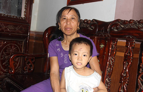 Con trai tìm mẹ sau 22 năm bị bán sang Trung Quốc