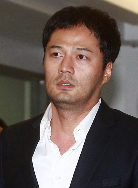 
Sự nghiệp của Kim Sung Min tuột dốc trong vài năm trở lại đây sau khi anh vướng vào vòng lao lý và nghiện ma túy.
