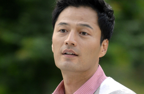 
Nam diễn viên Kim Sung Min tử vong sau hai ngày hôn mê sâu. Anh hiến nội tạng cho 5 bệnh nhân khác sau khi qua đời.
