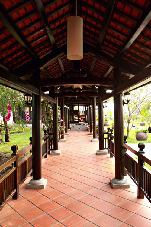 Dinh thự gỗ quý như cung điện của MC Thu Hương - 2