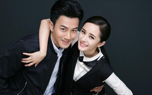 
Tháng 10 vừa rồi, hãng tin Song Hành của Trung Quốc khẳng định, Dương Mịch và Lưu Khải Uy đã ly dị nhưng chưa công bố. Nữ diễn viên xinh đẹp và chồng đều im lặng trước những tin đồn này.
